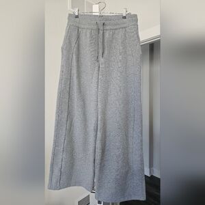 NWOT Lululemon Mid Rise Scuba Wide Leg Heather Gray Pants M